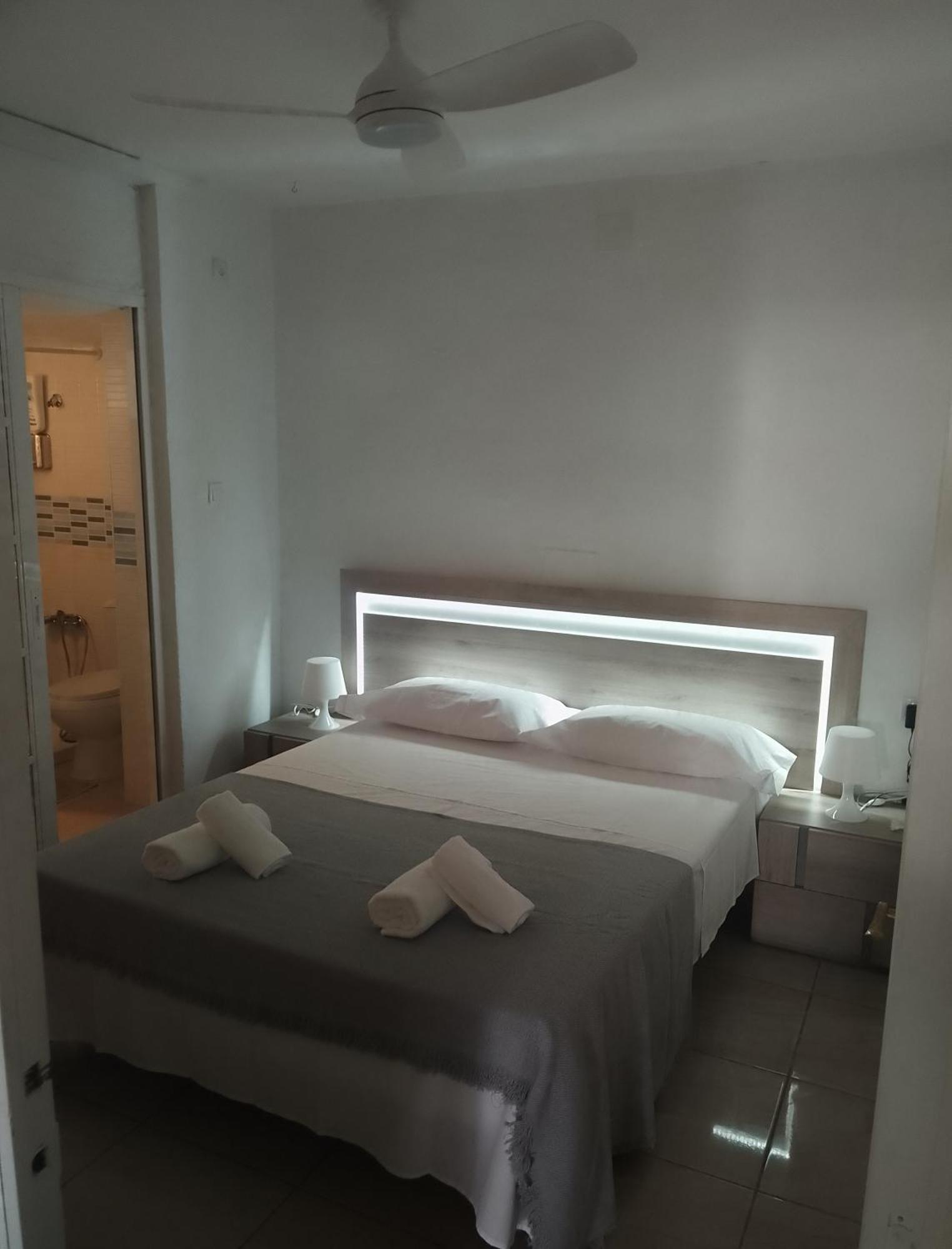 Apartamento Serrano Con Terraza Málaga Esterno foto